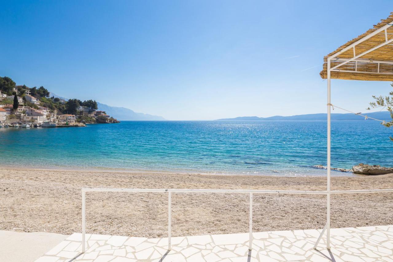 Beachfront Holiday Home - Private Heated Pool ميميتسا المظهر الخارجي الصورة