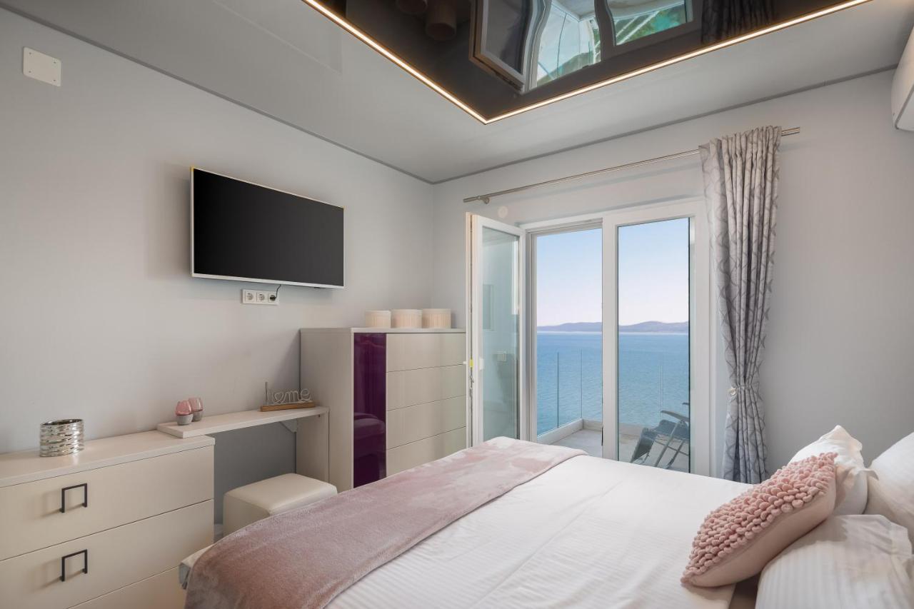 Beachfront Holiday Home - Private Heated Pool ميميتسا المظهر الخارجي الصورة