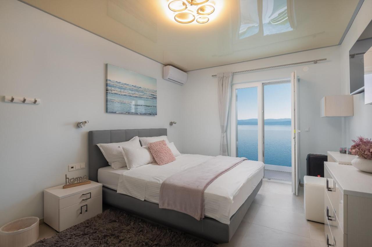 Beachfront Holiday Home - Private Heated Pool ميميتسا المظهر الخارجي الصورة